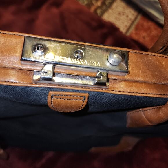 BCBG MAXAZRIA EUC LRG CANVAS VINTAGE FRAMED SATCHEL BAG. RARE - Picture 2 of 8